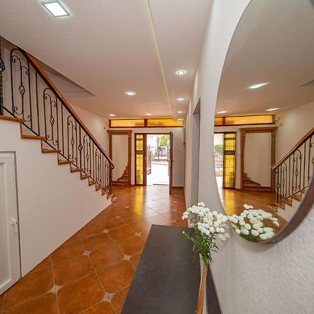 Apartment Marcic Бар Екстериор снимка